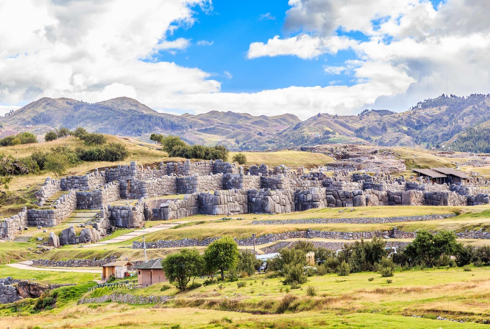 A scenic view of the ruins of Cusco, Peru