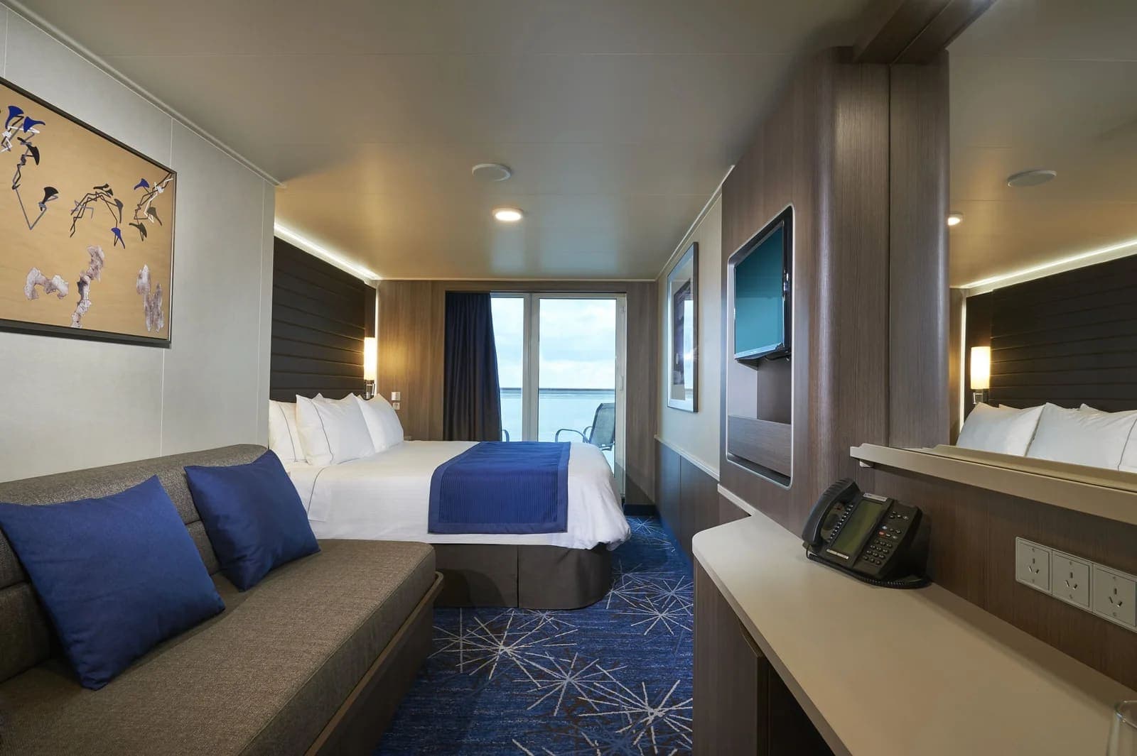 Family Club Balcony Suite, Norwegian Joy