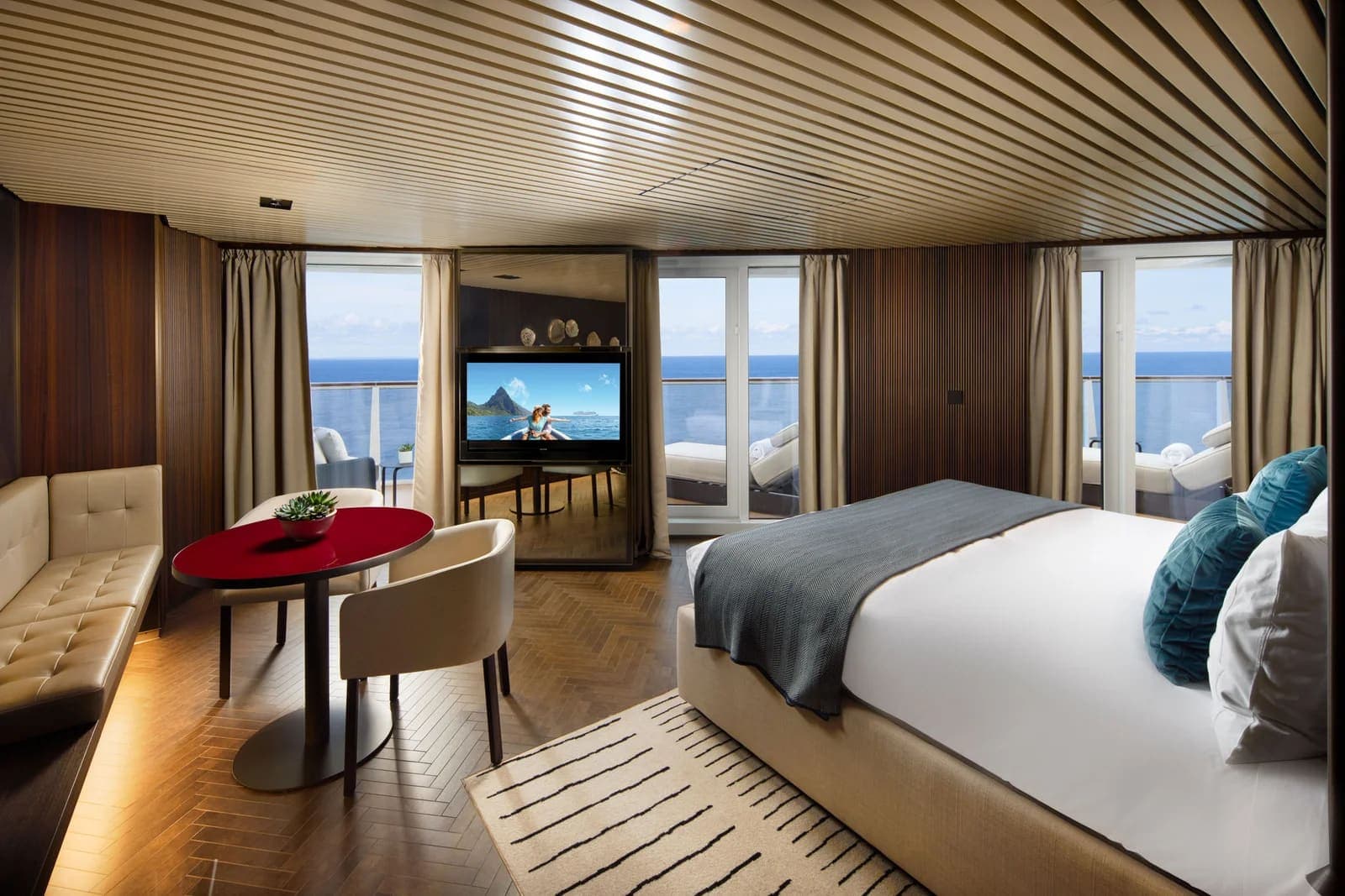 The Haven Premier Owner's Suite with Large Balcony, Norwegian Viva