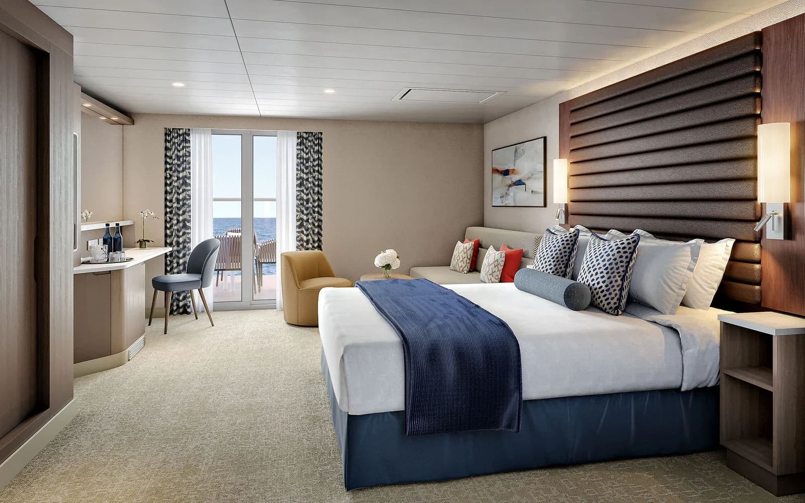 Family Club Balcony Suite, Pride of America