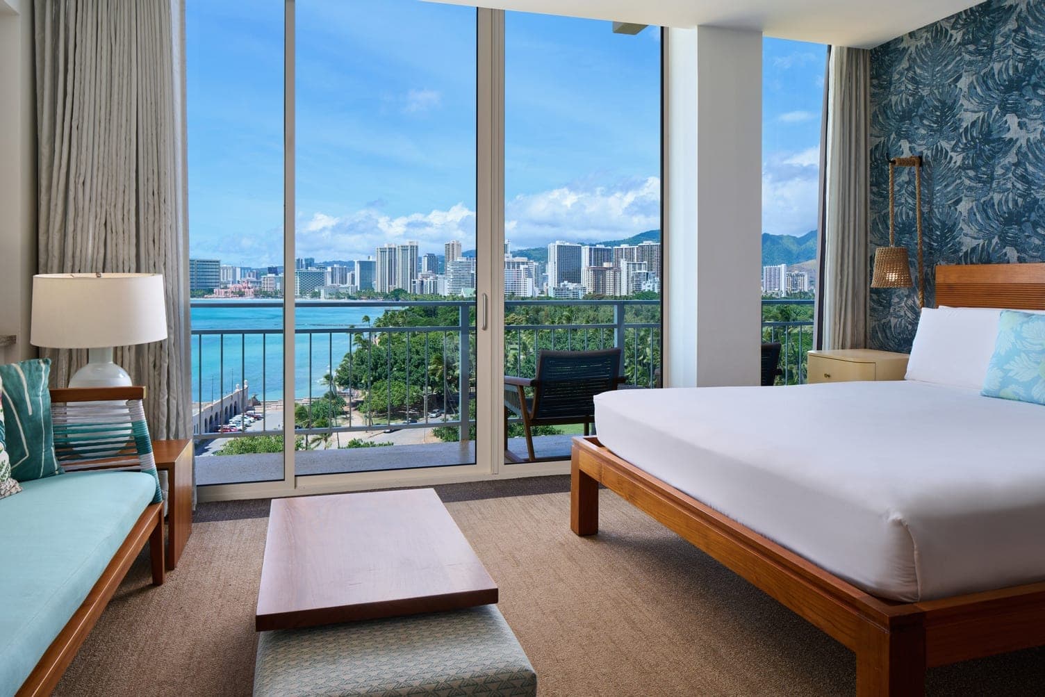 Kaimana Beach Hotel: Room
