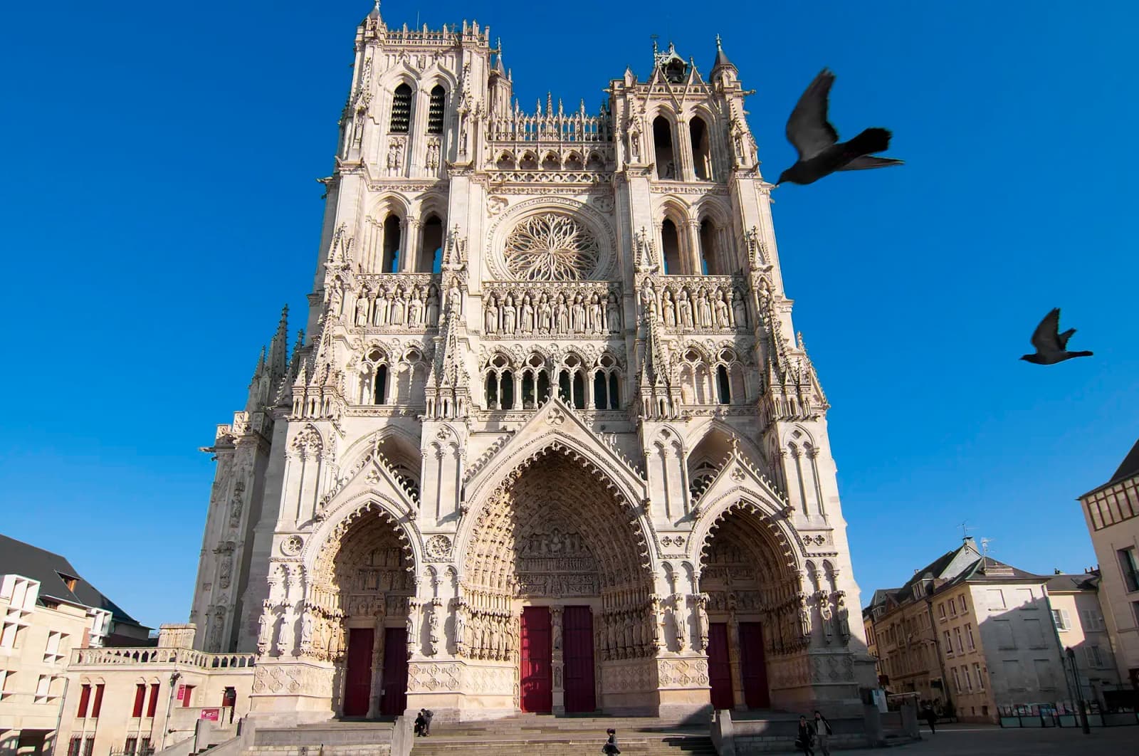 Notre Dame D'amiens Cathedral Ameins France