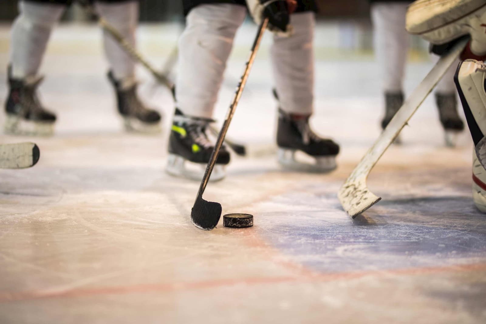 Ice Hockey players in Niagara Falls, Canada
